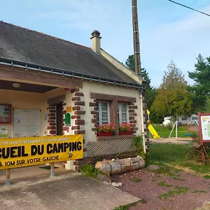 Camping Le Val Aux Fees - Broceliande, Concoret